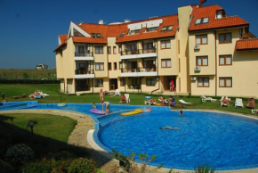 Oasis Beach Apartments Kamchia